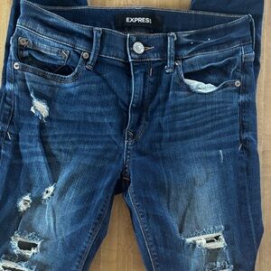 Express Dark Blue Ripped Jeans Size 4R Stretch, Mid Rise, Legging